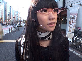 むっつりドエロい理系女子大生ナンパ 黒髪眼鏡の敏感娘に絶頂生中出し4時間　サンプル画像08